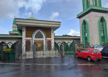 Masjid Agung Al Hikmah yang terletak di Jl. Mesjid, Tanjungpinang Kota, Kota Tanjung Pinang, Kepulauan Riau. F : Mael/detak.media