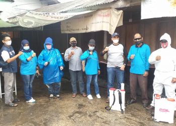 BUMD Tanjungpinang Bersama Kombesgor Kepri Usai Menyemprot Disinfektan di Pasar Bari II Tanjungpinang, f : Mael/Detak.media
