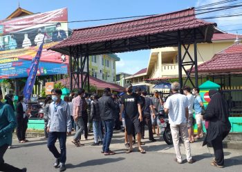 Suasana di Poltekes Kemenkes Tanjungpinang saat vaksinasi Covid-19 yang digelar oleh Lantamal IV Tanjungpinang, f : Mael/Detak.media