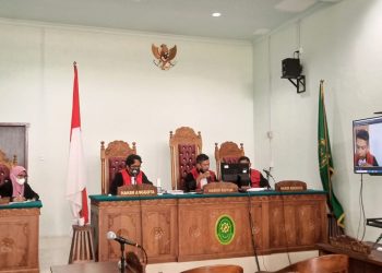 Suasana sidang vonis kakak beradik di PN Tanjungpinang, f : Mael/detak.media