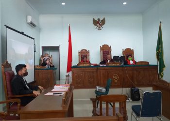 Suasana sidang dakwaan terdakwa pemalsuan surat tanah di kabupaten Bintan, f : Mael/detak.media