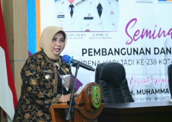 Walikota Tanjungpinang, Rahma saat memberikan sambutan, f : ist