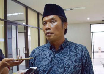 Ketua DPRD Kabupaten Blitar, Suwito Saren Satoto saat di temui di kantornya, f : Dani Elang Sakti/detak.media