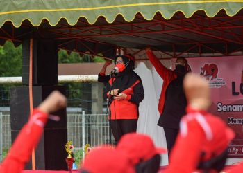 Anggota DPR RI, Sri Rahayu, saat membuka acara senam SICITA di Lapangan Kanigoro, foto : Dani Elang Sakti/Detak.media