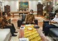 Gubernur Kepri, Ansar Ahmad saat bertemu dengan Menteri Perhubungan, foto : ist