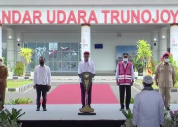 Presiden resmikan Bandara Trunojoyo (Foto: Tangkapan layar YouTube Sekretariat Presiden)