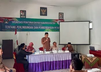 Ketua DPRD Kabupaten Blitar Suwito, saat sosialisasikan Perda tentang pertanian  foto : Dani ES/detak.media