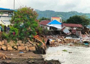 Belasan rumah, jembatan, jalan serta penginapan di Amurang, Kabupaten Minahasa Selatan ambruk akibat abrasi. ANTARA/HO-BPBD Minahasa Selatan