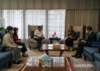 Kepala Staf Kepresidenan Moeldoko menerima kunjungan Dubes Australia untuk Indonesia Penny Williams di Gedung Bina Graha, Jakarta, Kamis (21/7/2022). (ANTARA/HO-Kantor Staf Presiden)