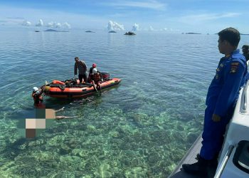 Foto penemuan jasad korban nelayan yang Sedanau, yang di temukan (f : ist)