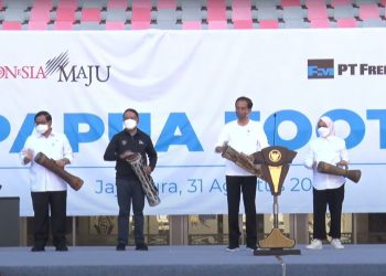 Presiden Jokowi meluncurkan Papua Football Academy (PFA) di Stadion Lukas Enembe, Kabupaten Jayapura, Papua, Rabu (31/08/2022). (Sumber : Tangkapan Layar)