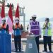 Presiden Jokowi didampingi Seskab Pramono Anung meresmikan Terminal Kijing Pelabuhan Pontianak, di Kabupaten Mempawah, Selasa (09/08/2022). (Foto : Humas Setkab/Fitri)