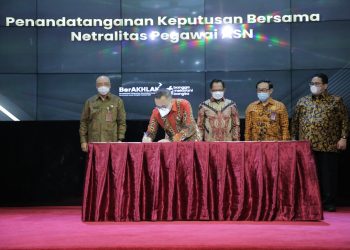 Penandatanganan SKB Netralitas ASN, di Jakarta, Kamis (22/09/2022). (Foto: Humas Kementerian PANRB)