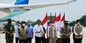 Presiden Jokowi memberikan keterangan pers di Pangkalan TNI Angkatan Udara Halim Perdanakusuma, Jakarta, Senin (26/09/2022). (Foto: Humas Setkab/Rahmat)