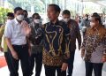 Presiden Jokowi didampingi Sekretaris Kabinet Pramono Anung dalam pengarahan kepada seluruh menteri, kepala lembaga, kepala daerah, pimpinan BUMN, pangdam, kapolda, dan kajati, di JCC, Kamis (29/09/2022). (Foto: Humas Setkab/Rahmat)