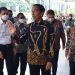 Presiden Jokowi didampingi Sekretaris Kabinet Pramono Anung dalam pengarahan kepada seluruh menteri, kepala lembaga, kepala daerah, pimpinan BUMN, pangdam, kapolda, dan kajati, di JCC, Kamis (29/09/2022). (Foto: Humas Setkab/Rahmat)