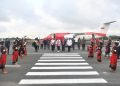 Presiden Jokowi dan Ibu Iriana tiba di Bandara Mathilda Batlayeri, Kepulauan Tanimbar, Maluku, Kamis (01/09/2022). (Foto : BPMI Setpres)