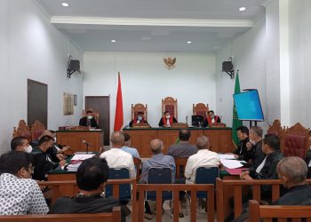 Suasana Sidang Perdana 5 Terdakwa Korupsi DPRD Natuna di PN Tanjungpinang, foto : Mael/detak.media