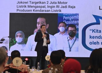 SKP Diaz Hendropiyono menjadi pembicara kunci dalam DKT “B20 Side-Event Ready to eMove: Menuju Pencapaian Target Presiden 2 Juta Sepeda Motor Listrik di Indonesia”, Selasa (04/10/2022), di The Dharmawangsa, Jakarta. (Foto: Humas Setkab/Fitri)