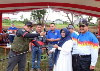 Walikota Tanjungpinang, Rahma saat membuka kompetisi olahraga dispora, foto: ist