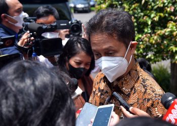Menkes Budi Gunadi Sadikin menjawab pertanyaan wartawan, di Komplek Istana Kepresidenan Jakarta, Senin (03/10/2022). (Foto: Humas Setkab/Agung)