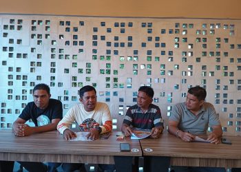 Panitia Open Turnamen Domino Tahun 2022 saat Konferensi Pers, Senin (3/10/2022), foto : Mael/detak.media