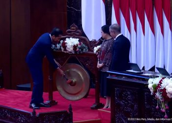 Presiden Jokowi secara resmi membuka sidang ke-8 Parlemen G20, di Senayan, Jakarta, Kamis (06/10/2022).
(Sumber: Tangkapan Layar)