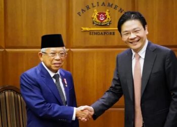 Wapres Ma’ruf Amin bertemu dengan Wakil PM Singapura Lawrence Wong, di Parliament of Singapore, Selasa (18/10/2022). (Sumber: BPMI Setwapres)