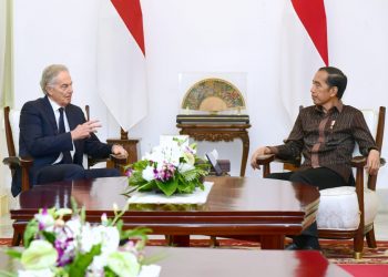 Presiden Jokowi terima Tony Blair di Istana Merdeka, Jakarta, Rabu (19/10/2022). (Foto: BPMI Setpres/Muchlis Jr)