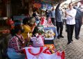 Presiden Jokowi mengunjungi Pasar Malang Jiwan Colomadu, Kabupaten Karanganyar, Provinsi Jawa Tengah, Senin (21/11/2022). (Foto: BPMI Setpres/Muchlis Jr)