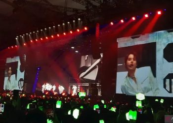 Grup idola K-pop NCT 127 dalam gelaran konser "NCT 127 2ND Tour "NEO CITY: JAKARTA - THE LINK" di ICE BSD City, Jumat (4/11/2022). ANTARA/Lia Wanadriani Santosa.