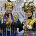 Duta Budaya Kalimantan Timur Abizar Yogyananda dan Annisa Oktadianti berfoto bersama di ajang Pemilihan Putra Putri Budaya Indonesia di Yogyakarta, Senin (7/11/2022). ANTARA/HO-Diskominfo Kaltim.