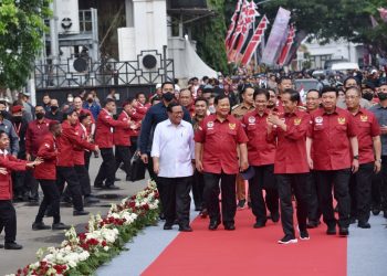 Presiden Jokowi meresmikan AMN Surabaya, Selasa (29/11/2022). (Foto: Humas Setkab/Oji)