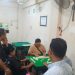 Polisi saat Mendatangi Tempat Permainan Mahjong di Jalan Bakar Batu, foto: Mael/detak.media