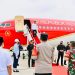 Presiden Jokowi tiba di Bandar Udara Internasional Sultan Syarif Kasim II, Kota Pekanbaru, Provinsi Riau untuk melakukan kunjungan kerja, pada Rabu (04/12/2023). (Foto: BPMI Setpres/Laily Rachev)