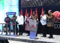 Menkeu Sri Mulyani dan Ketua DK OJK Mahendra Siregar beserta sejumlah pejabat lainnya saat mendampingi Presiden Jokowi meresmikan Pembukaan Perdagangan BEI, Senin (02/01/2023), di Jakarta. (Foto: BPMI Setpres)