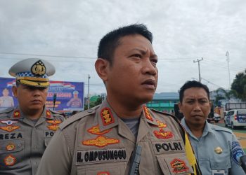 Kapolresta Tanjungpinang, Kombes Pol Heribertus Ompusunggu saat di wawancarai, foto: Mael/detak.media