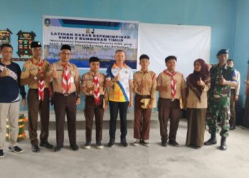 Foto Wakil Bupati Natuna Rodhial Huda (tengah) saat mengisi acara (foto : Diskom)