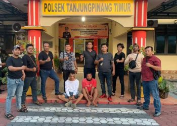 Dua Pelaku usai Diringkus Polsek Tanjungpinang Timur, foto: ist