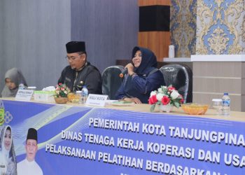 Wali Kota Tanjungpinang, Rahma saat membuka pelatihan mengemudi, foto: doc.prokompim/detak.media