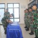 Penandatanganan berkas oleh Danlanud RSA, Kolonel Pnb Jajang Setiawan, saat serah terima jabatan (foto : ist)