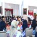 Presiden Jokowi saat menerima para finalis ajang Puteri Indonesia tahun 2023 di Istana Negara, Jakarta, pada Senin (22/05/2023). (Foto: BPMI Setpres/Kris)