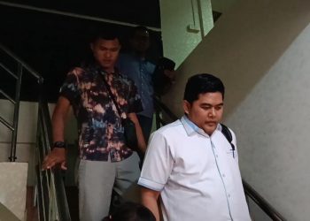 Denny dan Winda Bersama Tim Penasihat Hukum usai Diperiksa Terkait Dugaan Malapraktik di Mapolresta Tanjungpinang, foto: Mael/detak.media