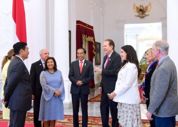 Presiden Jokowi saat menerima kunjungan delapan anggota kongres Amerika Serikat, Rabu (03/05/2023), di Istana Merdeka, Jakarta. (Foto: BPMI Setpres/Muchlis Jr)