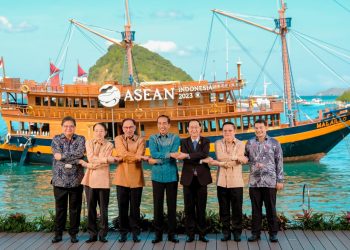 Sesi foto bersama KTT ke-15 IMT-GT, Kamis (11/05/2023), di Labuan Bajo. (Foto: ASEAN2023 Host Photographer)