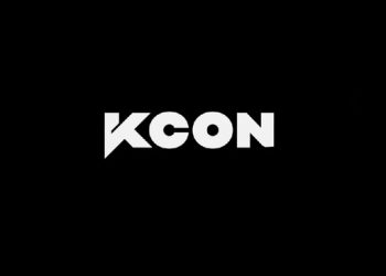 Acara festival budaya Korea populer alias KCON tampaknya akan digelar di Indonesia. Hal itu terungkap dari hasil pertemuan Menteri Pariwisata dan Ekonomi Kreatif Sandiaga Uno dengan pihak CJ ENM. (dok. Mnet via YouTube)