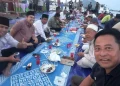 Tampak dari depan Tokoh Pengusaha Sedanau Nato, saat buka puasa bersama yang dihadiri oleh Ketua Komisi II DPRD Natuna Marzuki (baju coklat)