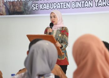 Ketua PKK Bintan, Hafizha Rahmadhani, saat memberikan sambutan, foto: ist/dok.pemkabbintan/detk.media