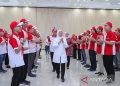 Menteri Ketenagakerjaan, Ida Fauziyah melepas delegasi Indonesia ke ajang kompetisi keterampilan tingkat ASEAN (Worldskill ASEAN/WSA) ke-13 tahun 2023 di Singapura, Senin (17/7/2023). ANTARA/HO-Kemnaker/pri.