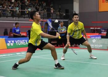 Ganda putra U-19 Jonatan Gosal/Adrian Pratama memastikan diri sebagai juara di turnamen Yonex Sunrise Pembangunan Jaya Raya usai di final mengalahkan wakil Malaysia Muhammad Faiq/Lok Hong Quan dengan skor 21-12, 21-11 di GOR PB Jaya Raya Bintaro, Tangerang Selatan, Banten, Minggu (23/7/2023). (ANTARA/HO-PB Jaya Raya)